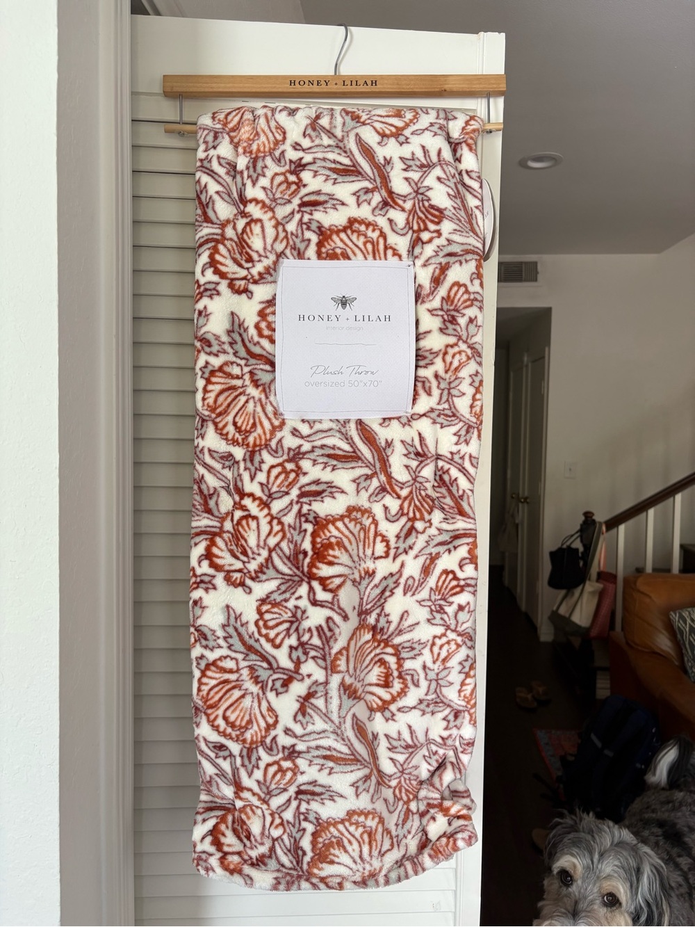 Honey+Lilah Floral Plush Throw - Cream & Rust